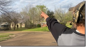 southaven-man-sees-ufo-pointing-1