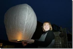 ufo-chinese-lantern-mystery-display