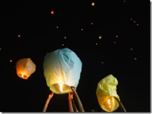 sky-lantern_186311633