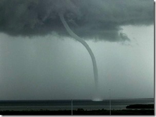 WFTS_-_Waterspout_-_640x480_20130619163756_640_480