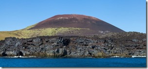 basal-sea-cliff-formed-volcanic-eruption-remains-icelands-dramatic-formation-1-640x293