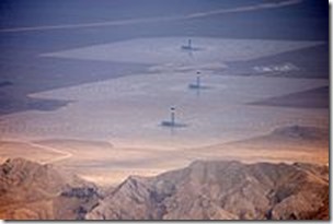Ivanpah_Solar_Power_Facility_from_the_air_2014