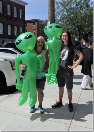 ufo_convention_goers