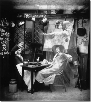 01-haunted-cafe-gettyimages-3241612