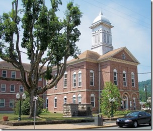 Braxton_County_Courthouse_West_Virginia-570x486