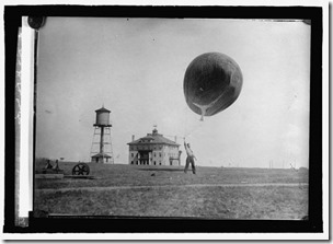 us-weather-bureau-balloon-for-sending-up-self-re-1024-570x415