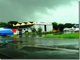 1562072493-Juhu_Airport_rains