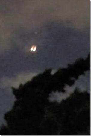 0_PAY-I-dont-think-were-alone-Mysterious-twin-UFOs-filmed-over-San-Diego (1)