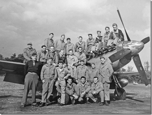 Apodaca-with-370th-Fighter-Squadron