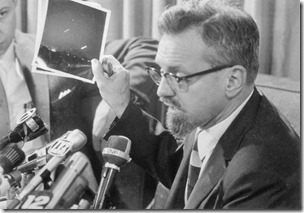 dr-h-allen-hynek-a-northwestern-university-astrophysicist-news-photo-1711988304