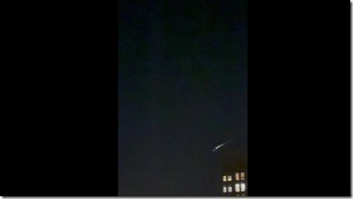 35456655-der-vergluehende-satellit-gesichtet-am-himmel-ueber-strassburg-Pi73