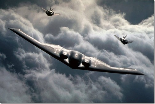 1280px-US_Navy_030807-F-0000X-001_A_U.S._Air_Force_B-2_Spirit_and_two_B-117A_Nighthawks_fly_in_forma